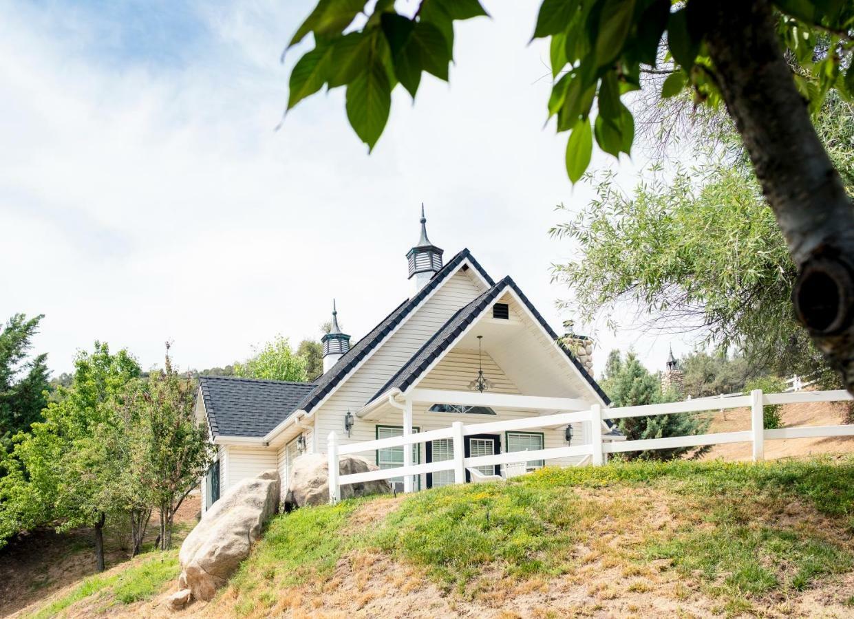 Hounds Tooth Inn Oakhurst Exteriör bild